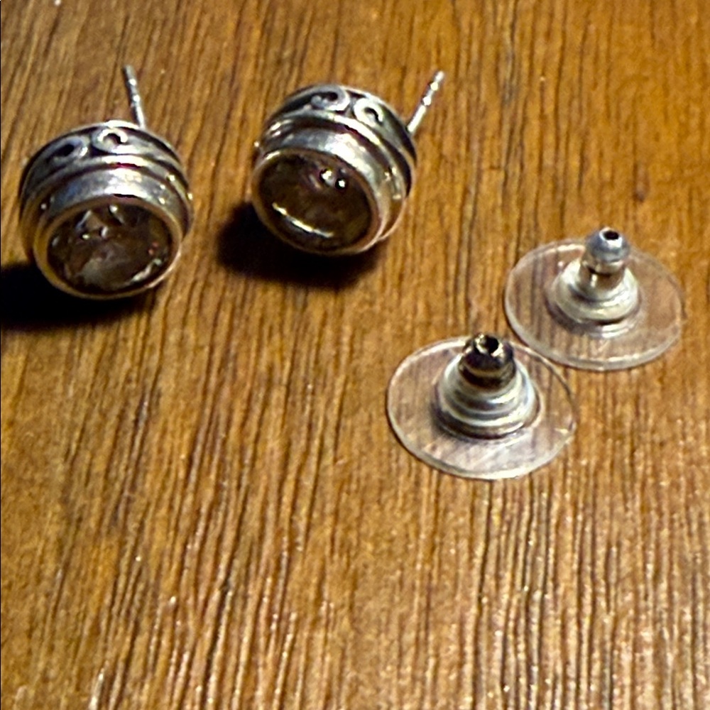 Elegant Silver Stud Earrings - Picture 6 of 6